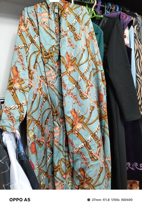 Продам женские вещи