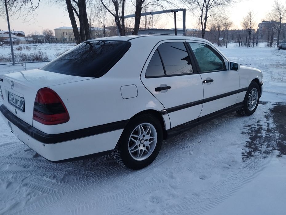 Mercedes Benz w202 c200