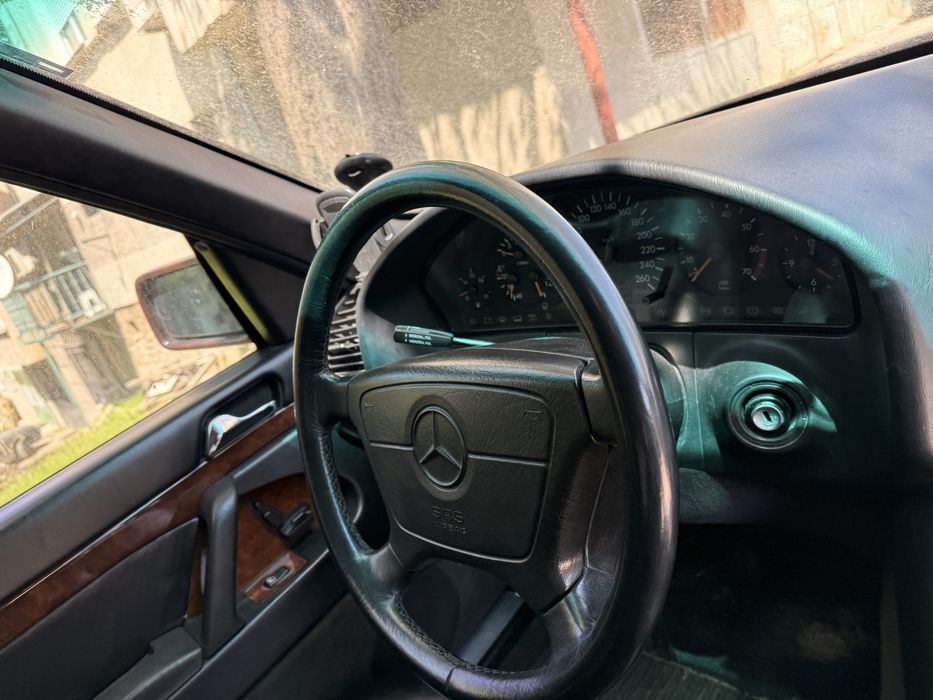 Mercedes 500SE W140