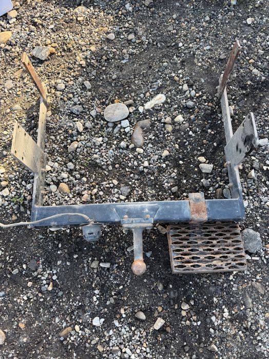 Vând cârlig remorcare Mercedes sprinter w906 /w907