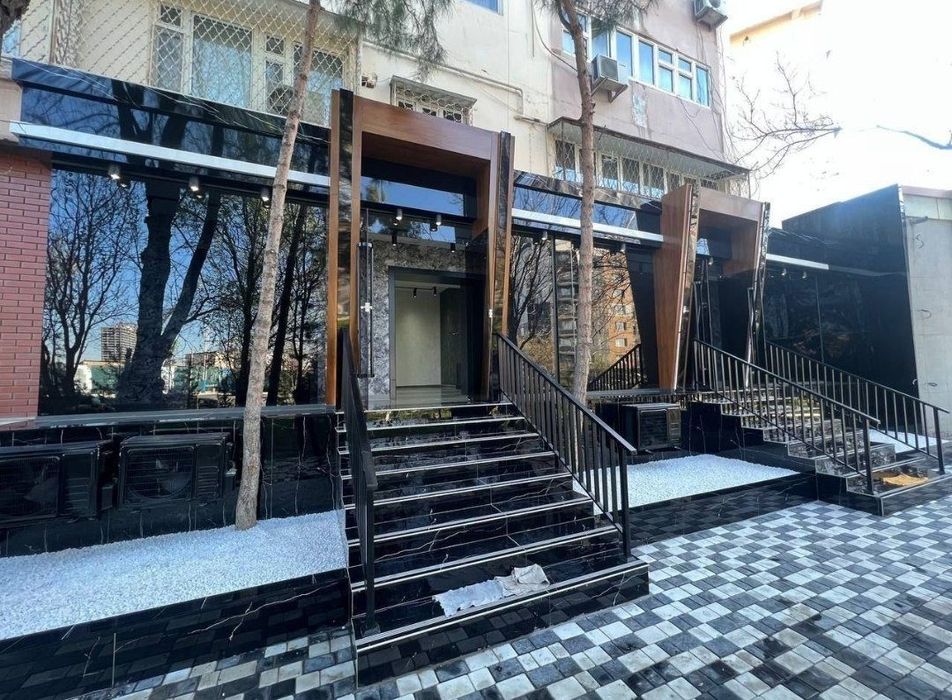 Аренда офис, Лабзак, центр Камолон низкая цена! Срочно!