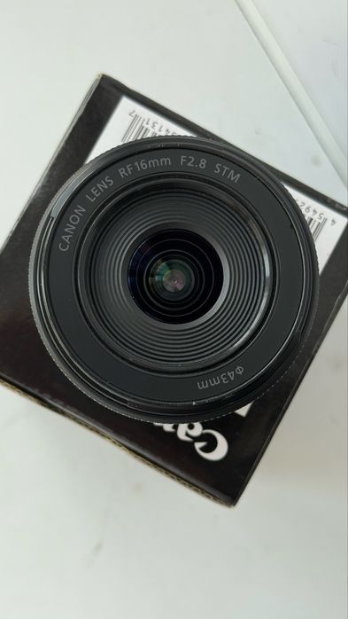 Canon RF 16mm f/2.8 STM