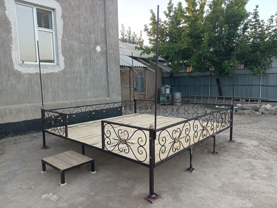 Топчандар сатылады, тапчан сатылады. Сәкі.