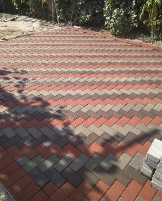 Укладка брусчатки и тротуарной плитки