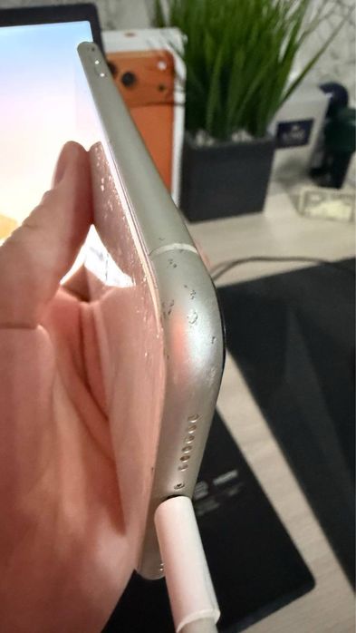 Продам Айфон 11