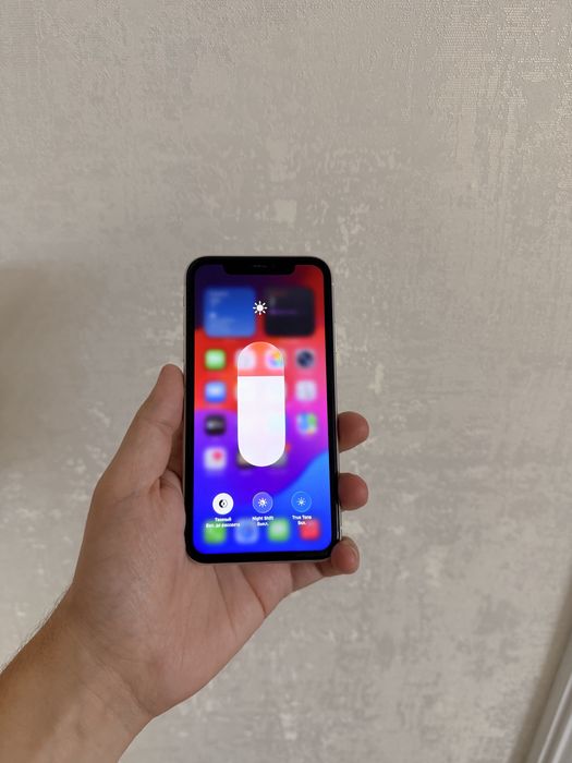 iPhone 11/128Gb - В идеальном состоянии