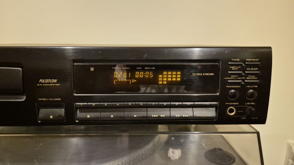 Compact Disc Player PIONEER PD202