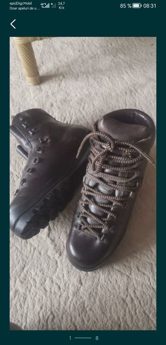 Bocanci munte Lowa 39.5 și 41 cu vibram prindere coltari