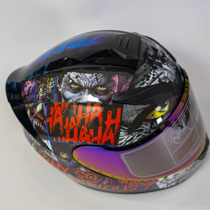 Каска за мотор пистов , скутер , ел. тротинетка др. ( Размер L 57-58 )