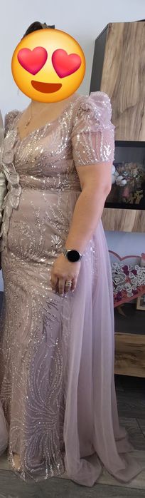 Rochie de seara, purtata 6 ore