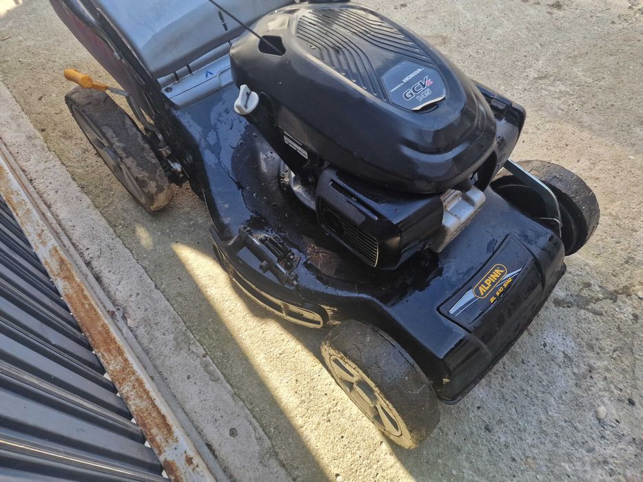 Masina de taiat iarba HONDA pe benzina 4CP + SAC Motor impecabil!!!