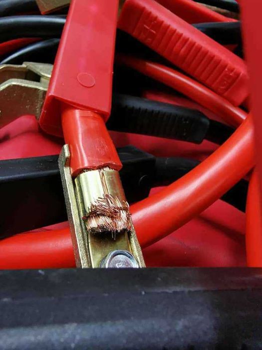 Cabluri pornire 5M +clesti cupru.Cabluri pornire camion2000A.Noi!