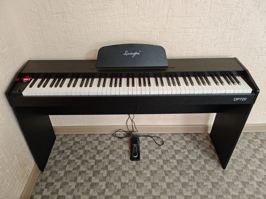 Цифровое пианино Lexington DP720