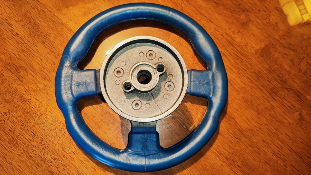 Руль кожаный ,,спортивный,,