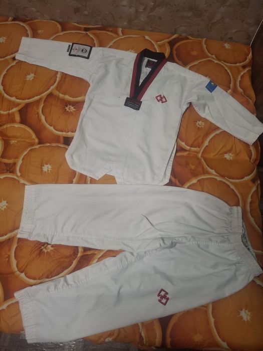 Продам добок-форму для занятий таеквандо.