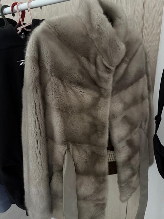 Продам шубу в очень хорошим состояние