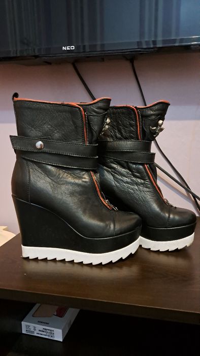 Черни Боти Bianki