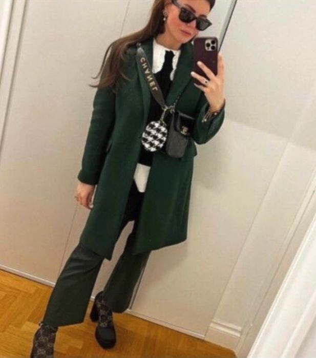 Зеленое пальто от Зара