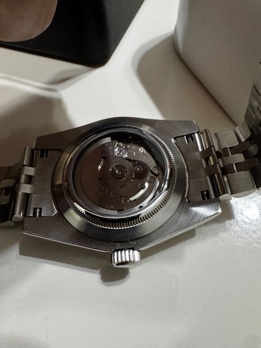 Ceas seiko date just nou cu tot ce trebuie negociabil