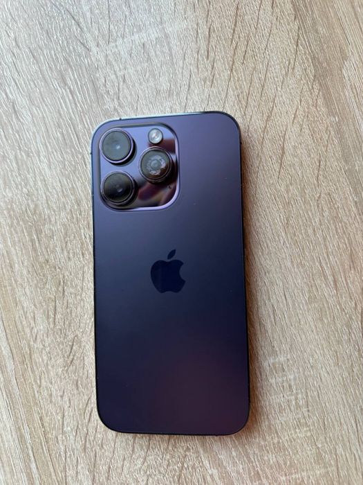 iPhone 14 pro purple