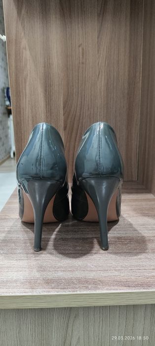 Продам туфли женские