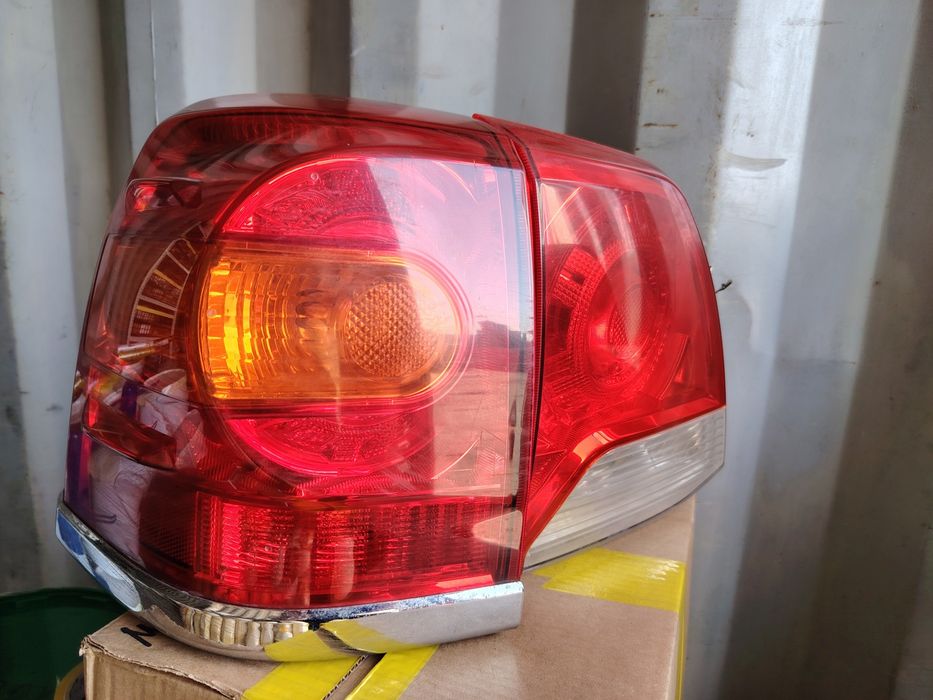 Фонари задние Land Cruiser 200