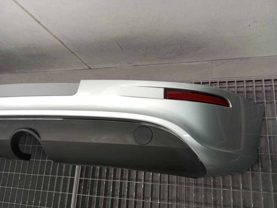 Prelungire Bara Spate VW Golf 5 V 2004-2008 R32 Look (LA7W (Gri))