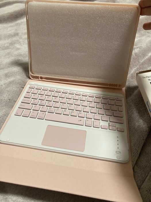 Калъф/клавиатура за таблет