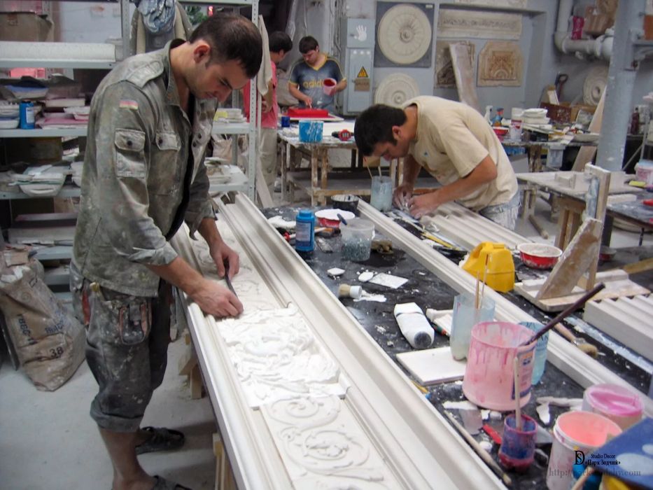 Гипсовая лепнина научим