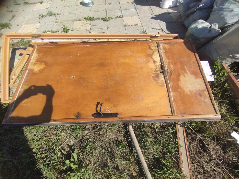 Железная  дверь.