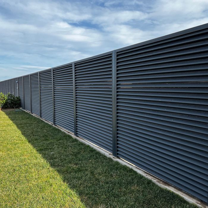 Vând garduri și porți din șpca metalica f