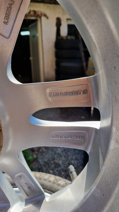 VW,TOYOTA джанти със летни гуми 205/55/16  7J×16  ET35  4×100  ЦО66~56