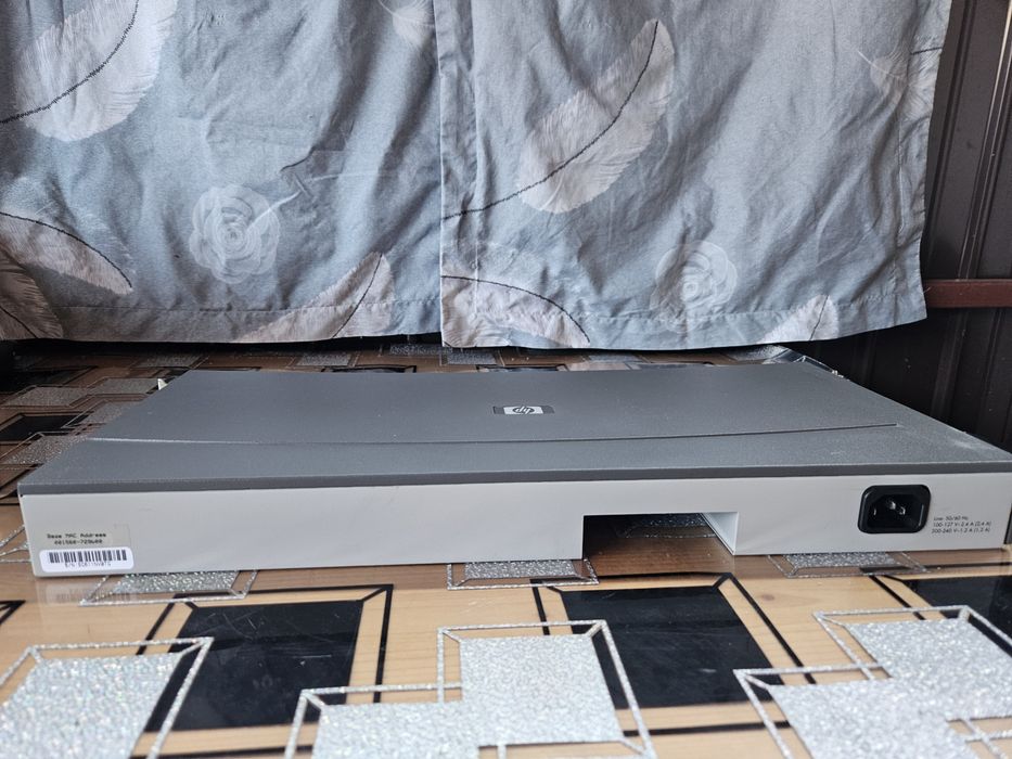 HP Procurve switch 2524 J4813A 24 porturi 10/100
Resetate.
Perfect fun