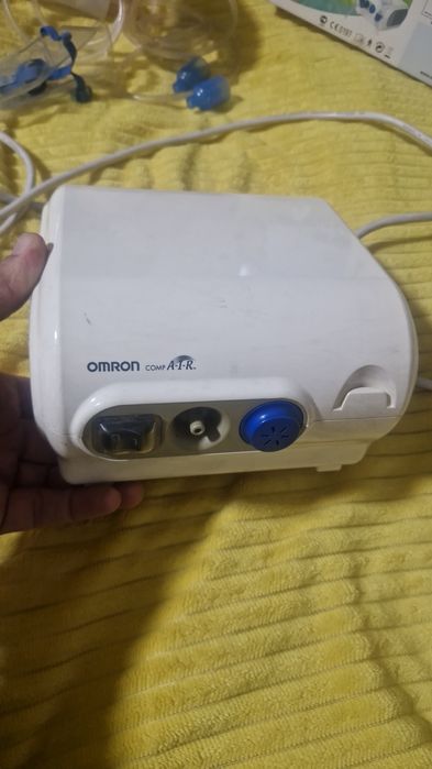 Срочно компрессорный ингалятор omron