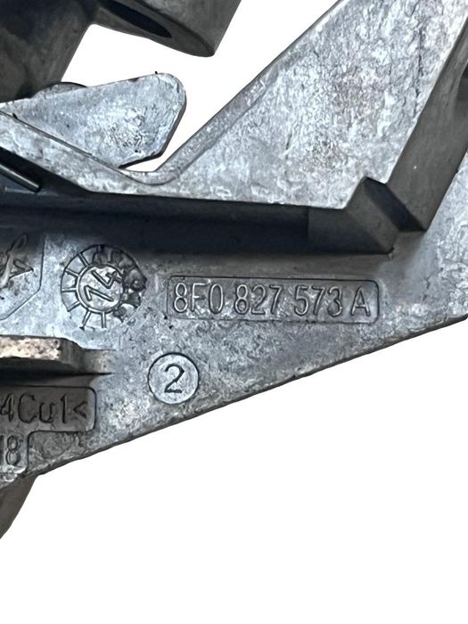 Incuietoare Portbagaj Audi A8 Iii 4H2, 4H8, 4Hc, 4Hl 2009 - 2018 8F0827573A ( Fara Cheie )