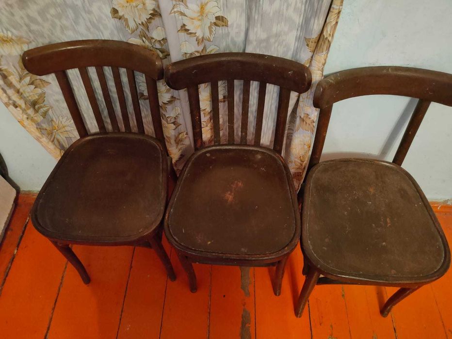 Срочно Продам венские стулья 2 шт 15000