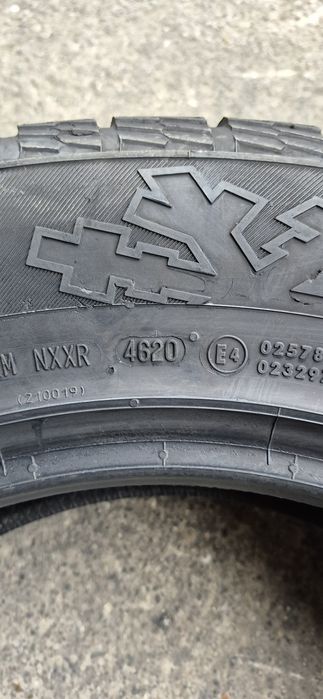 2 anvelope iarna Continental 235/65/18,dot 2020.Pretul este pe bucata