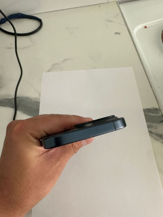 Продам Iphone 15 pro 256gb