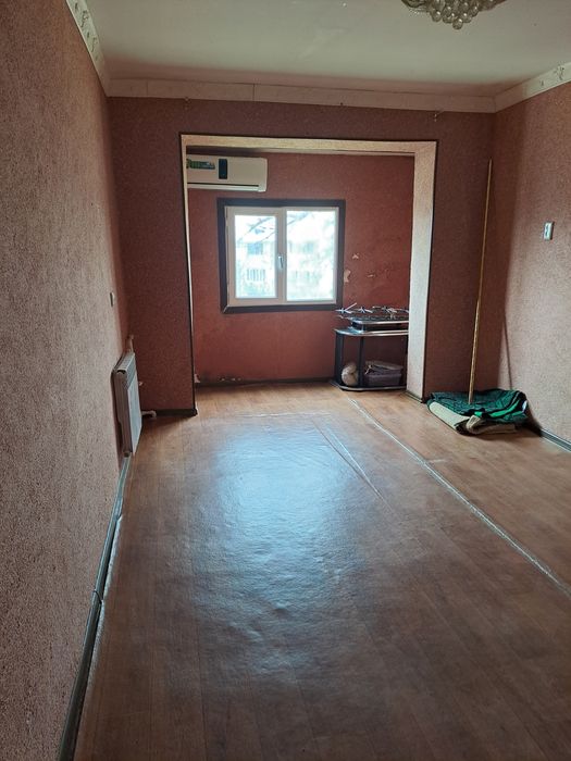 Продаётся Чирчик 1ком 3мик 4этаж