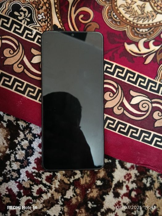 Redmi A3 sotiladi