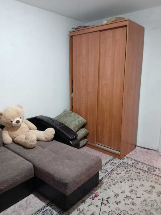 продам 2-ком квартиру РН Азии