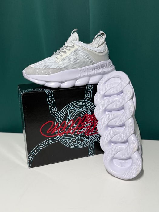Versace chain reaction