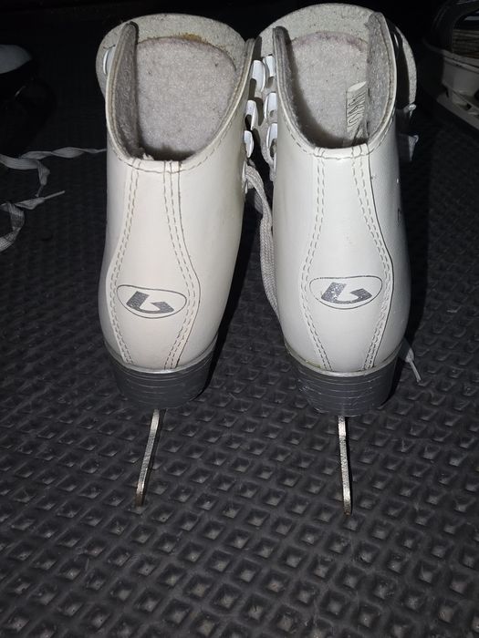 Коньки фигурные Botas Nela