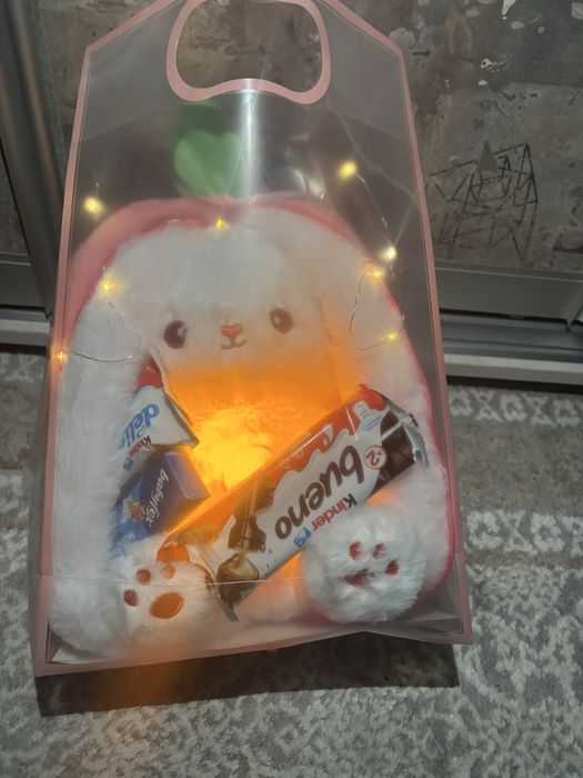 Зайчики в клубничке