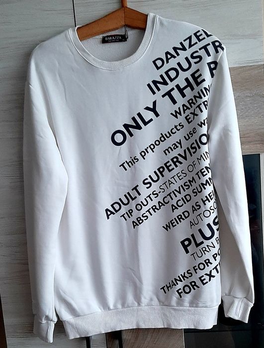 Ефектни блузки иНов камуфлажен панталон-унисекс и