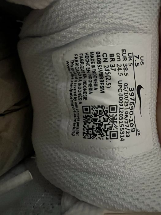 Продавам маратонки Найк  38,5