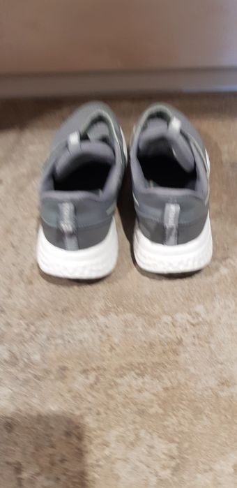 Маратонки Nike eur 34