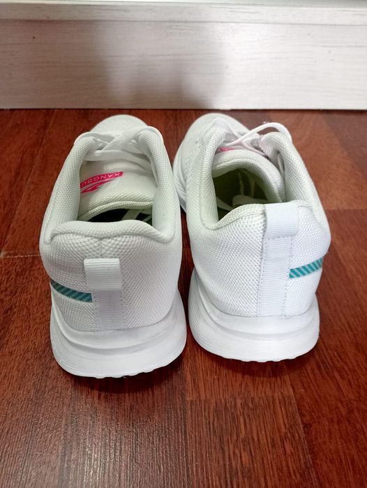 Кроссовки в хорошем состоянии