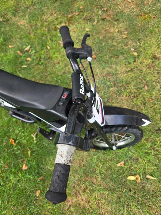 Електрически мотоциклет Razor MX125 Dirt