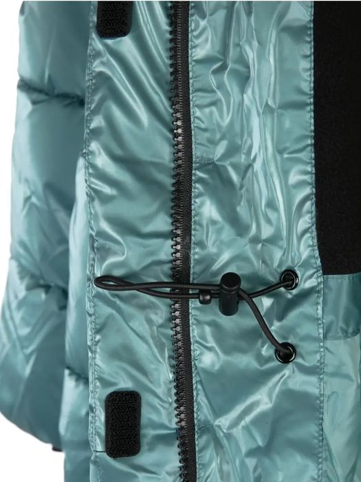 Продам зимний пуховик!